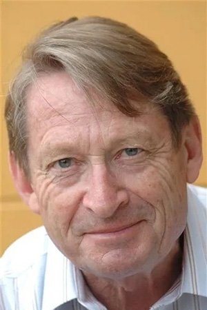 Colin Borgonon backdrop