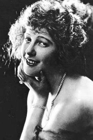 Anna Luther backdrop