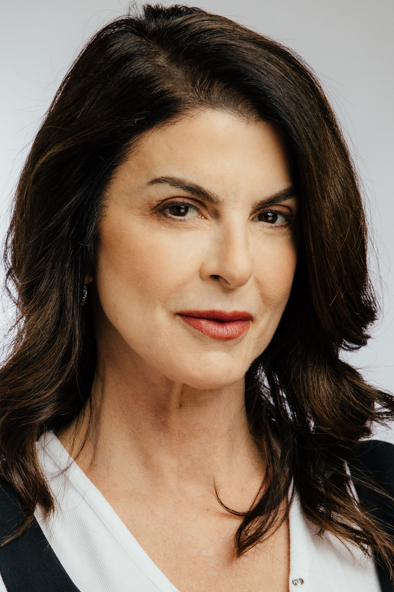 Maureen Kedes backdrop