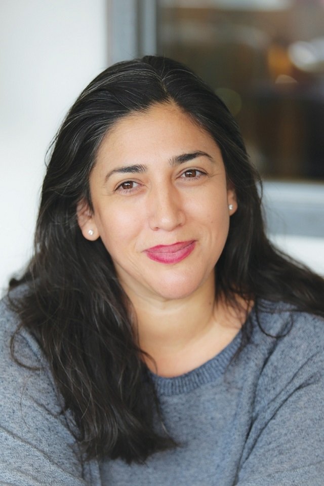 Mariela Comitini backdrop