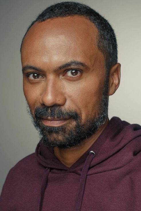 Kenan Bernardes backdrop