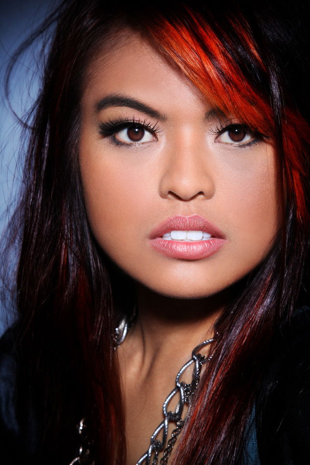 Diana Ferrer backdrop