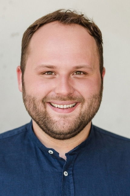 Sebastian Perdek backdrop