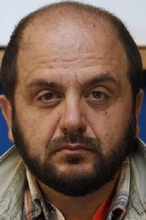 Daniel Burlac backdrop