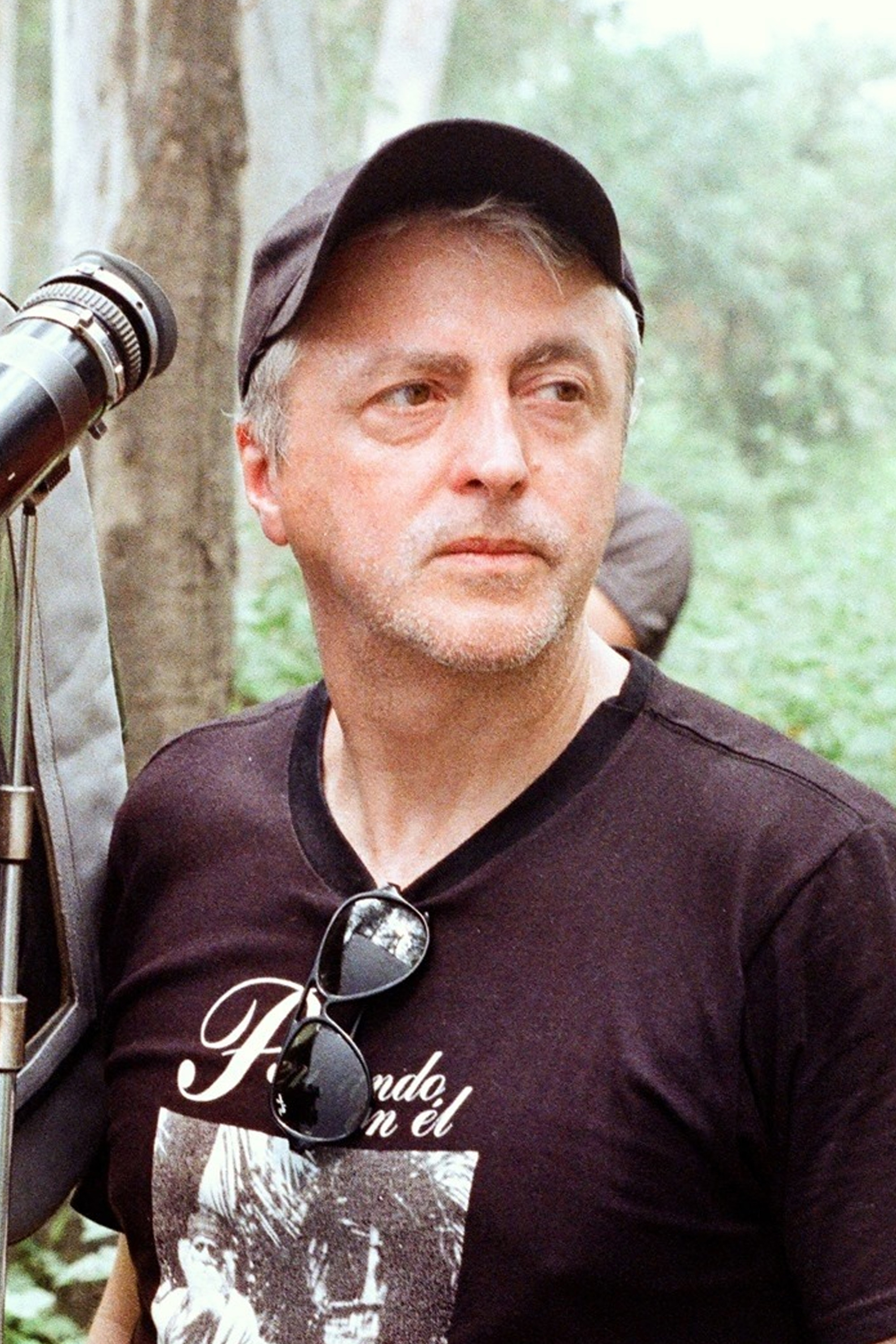 Pablo César backdrop