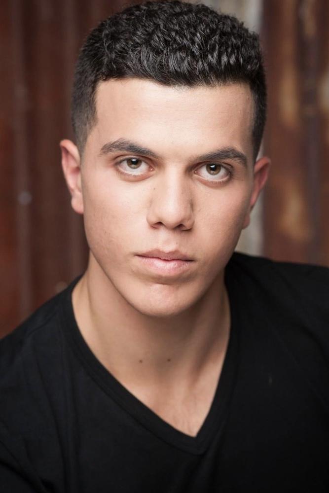 Elias Anton backdrop