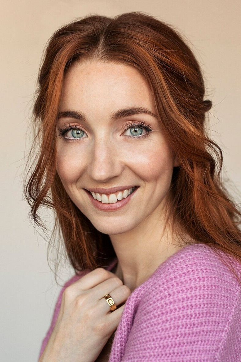 Valéry Lessard backdrop