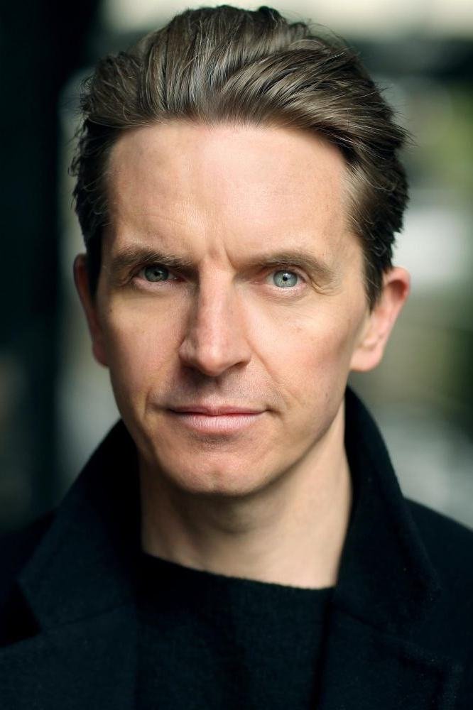 Oliver Ryan → Olivër Rajën backdrop