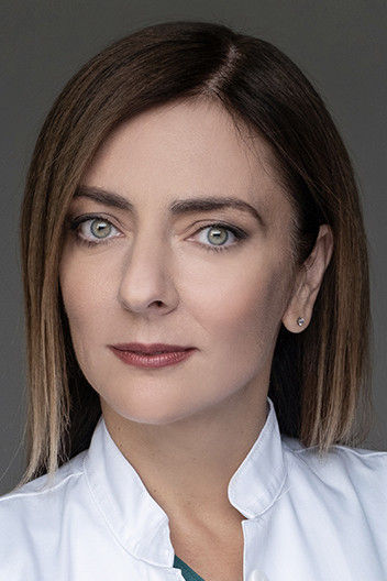 Rena Kyprioti backdrop