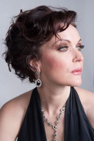 Marina Bleyk backdrop