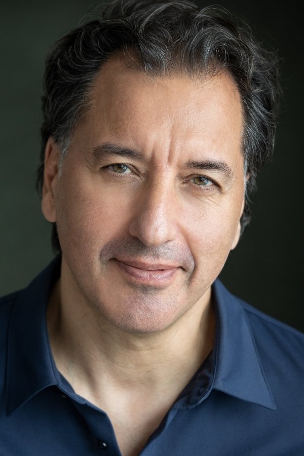 Peter Tharos backdrop