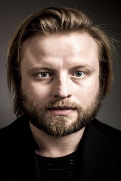 Stéphane Varupenne backdrop