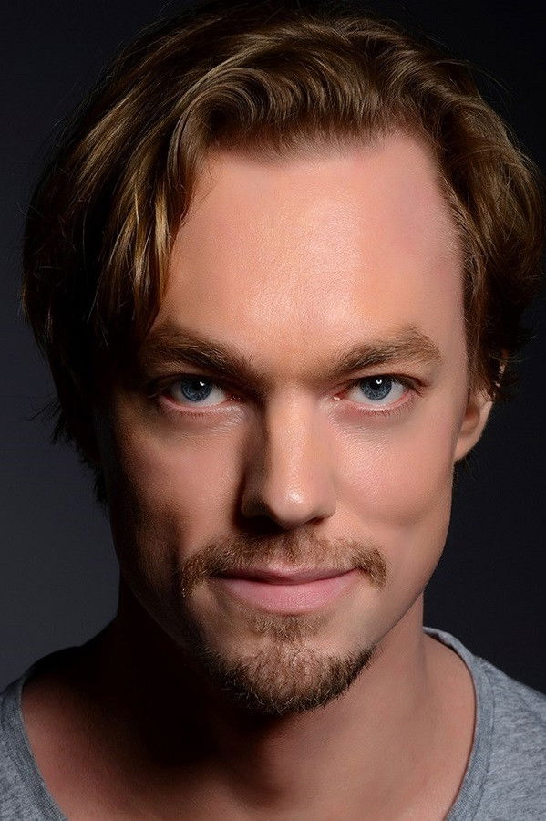 Benjamin Murray backdrop