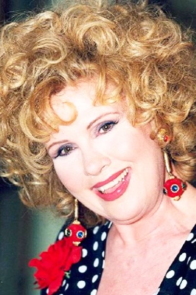 Thaleia Papazoglou backdrop