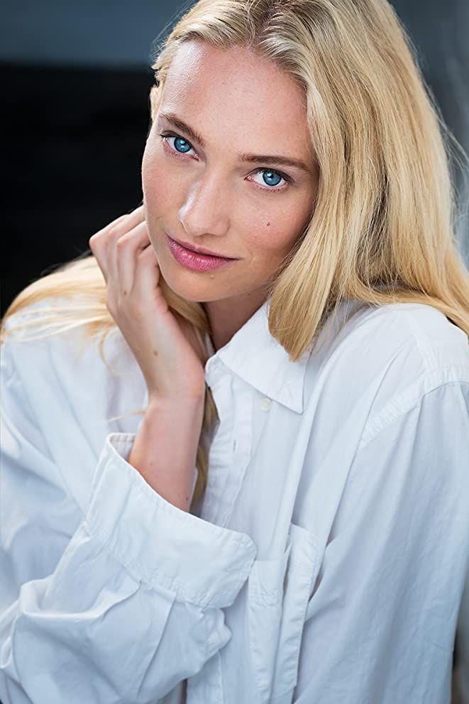 Autumn Kendrick backdrop