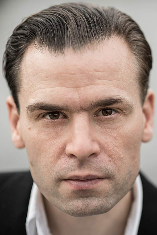 Kristian Harting backdrop