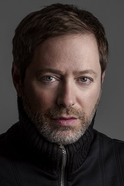 Amitai Kedar backdrop