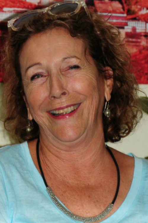 Coralia Veloz backdrop