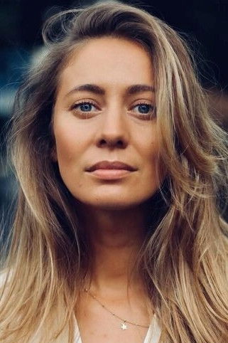 Natasza Lesniak: Natasha Lezniak backdrop