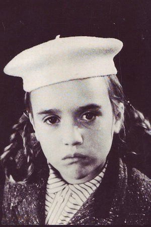 Saskia Tyroller backdrop