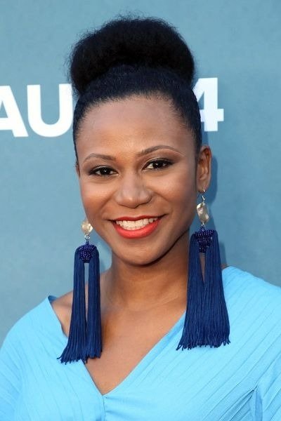 Alana Arenas backdrop