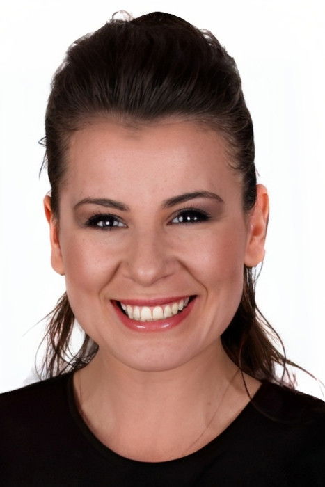 Yasemin Tunca backdrop