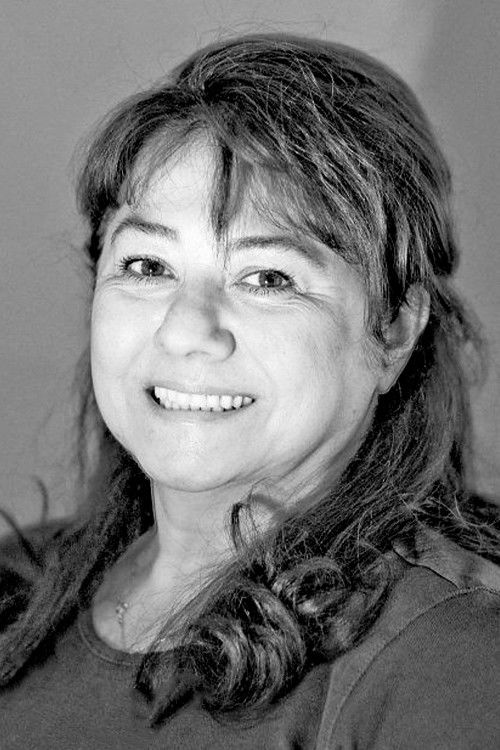 Funda Postacı backdrop