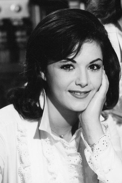 Pat Woodell backdrop