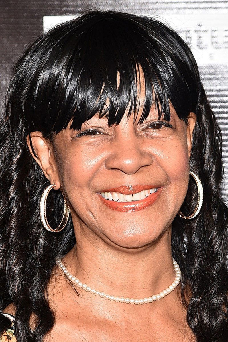 Winter-Lee Holland backdrop