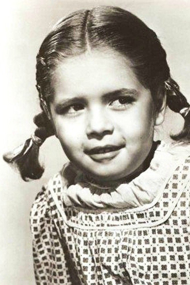 Mary Jane Saunders backdrop