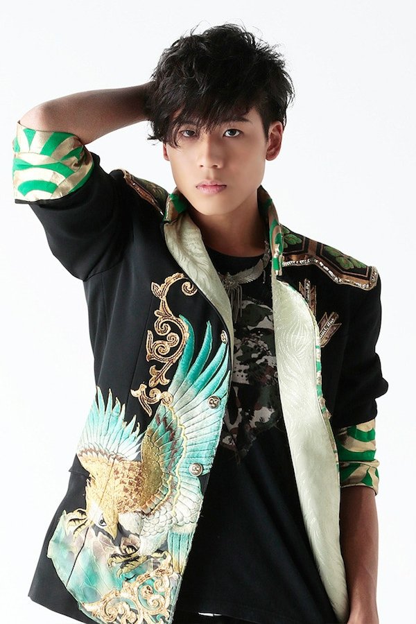 Masato Yoshihara backdrop