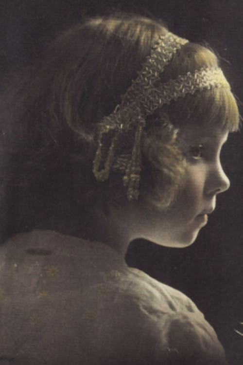 Eugenia Clinchard backdrop