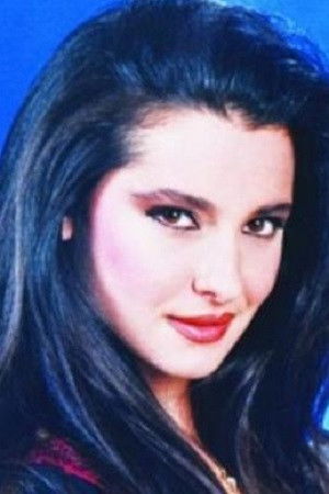 Geli Gavriil backdrop