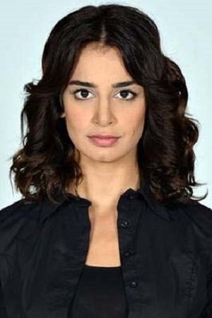 Beril Kayar backdrop