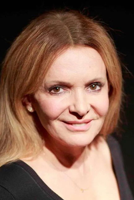 Giouli Zikou backdrop