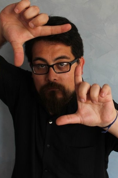 Jonatan Relayze backdrop