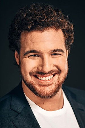 Mauro Peter backdrop