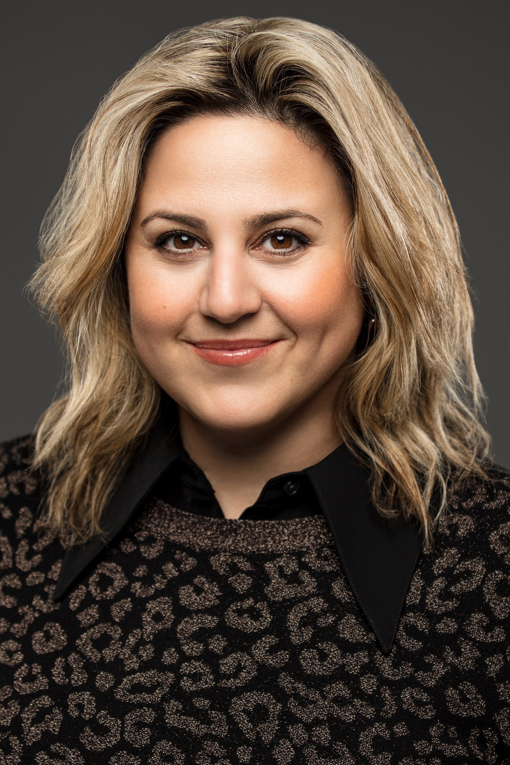 Mélanie Ghanimé backdrop