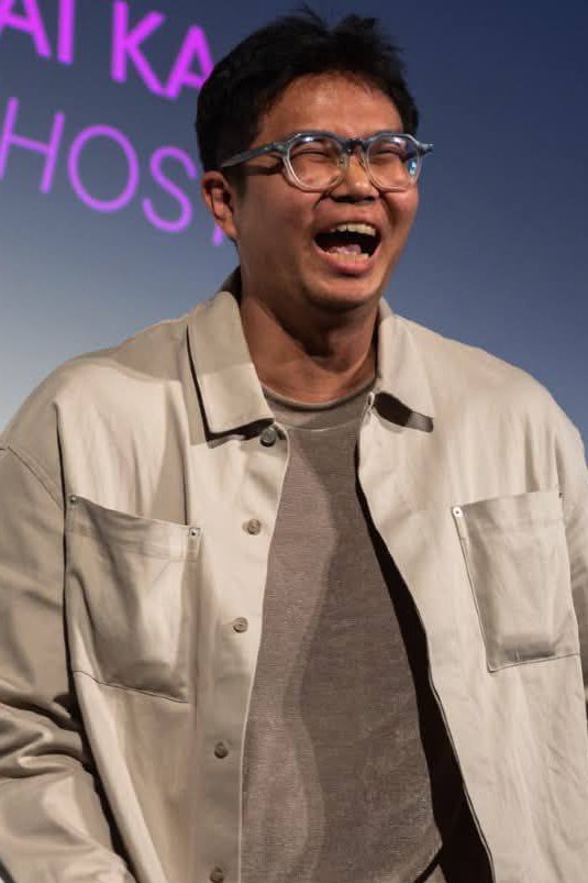 Ratchapoom Boonbunchachoke backdrop