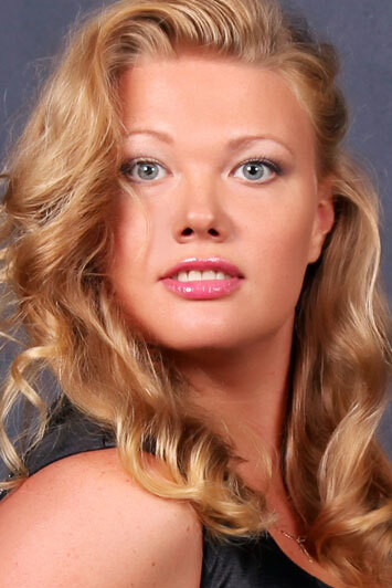 Irina Arkhipova backdrop