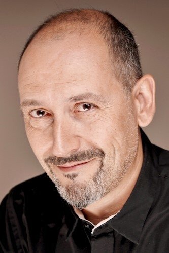 Armand Villén backdrop