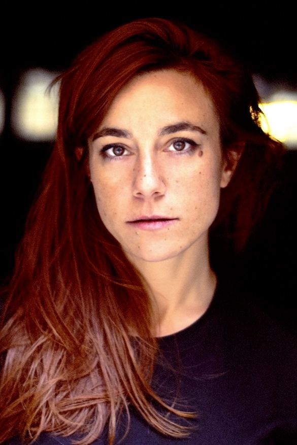 Iris Cayatte backdrop