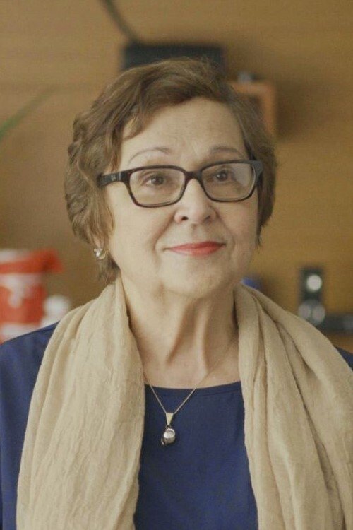 Rozmari Gil backdrop