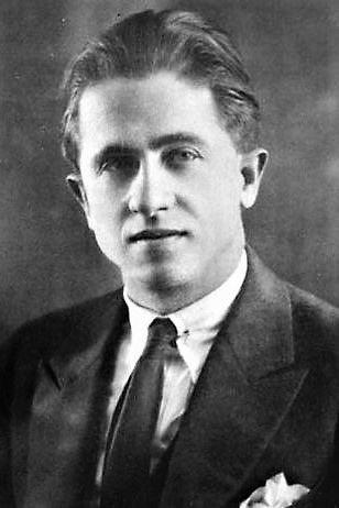 Romualdo Tirado backdrop