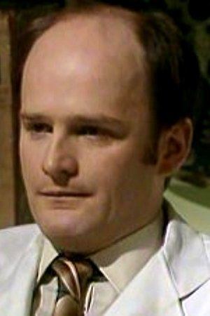 Murray Ewan backdrop