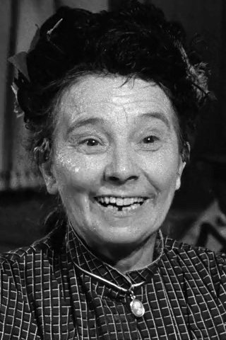 Yvonne Claudie backdrop