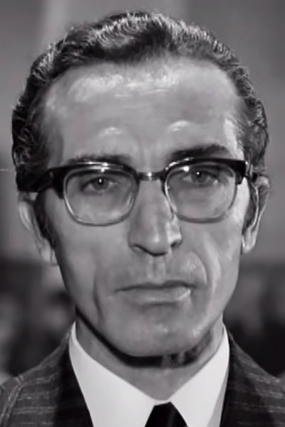 Zoras Tsapelis backdrop