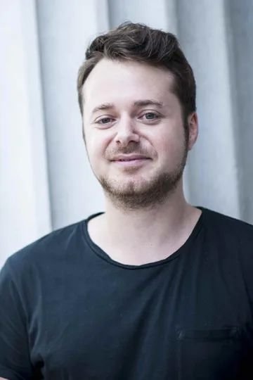 Jannis Lenz backdrop