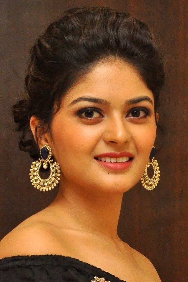 Vaibhavi Shandilya backdrop