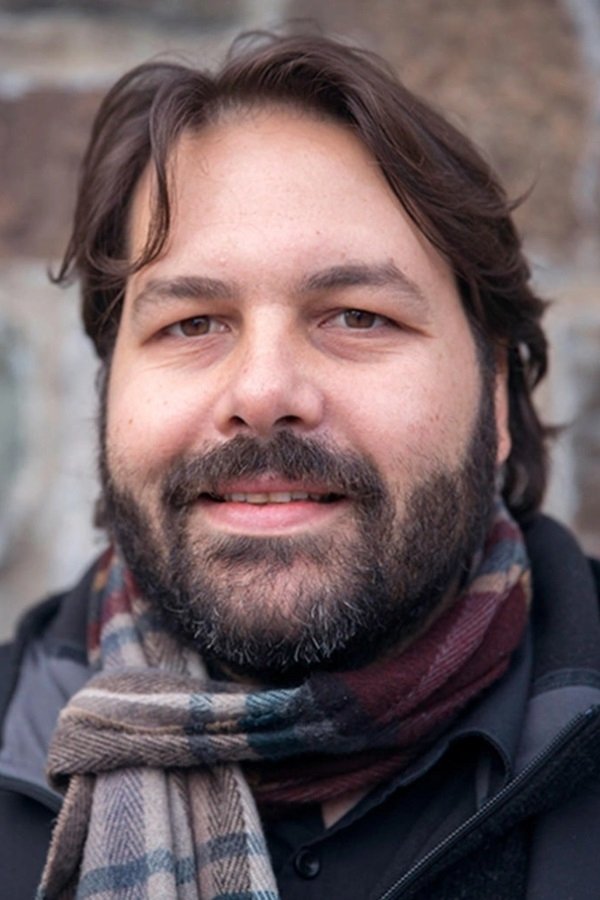 Maxime-Claude L'Écuyer backdrop